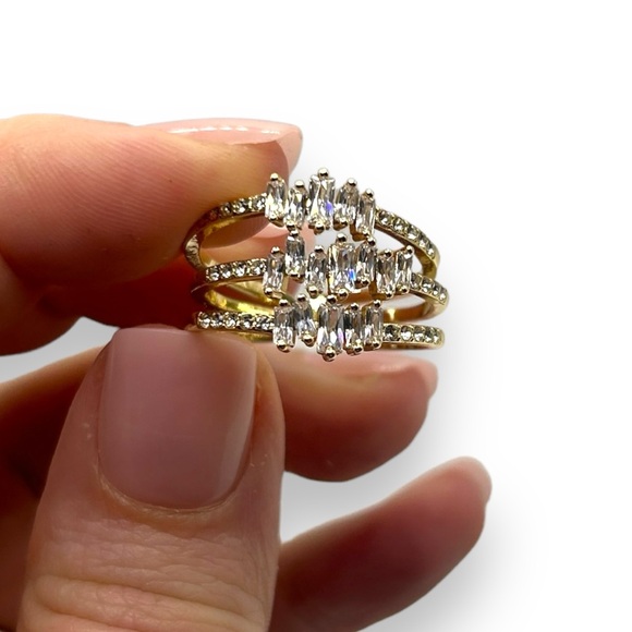 New INC INTERNATIONAL CONCEPTS Gold-Tone Crystal Stack Ring for Macy's Size 8 - Picture 10 of 11